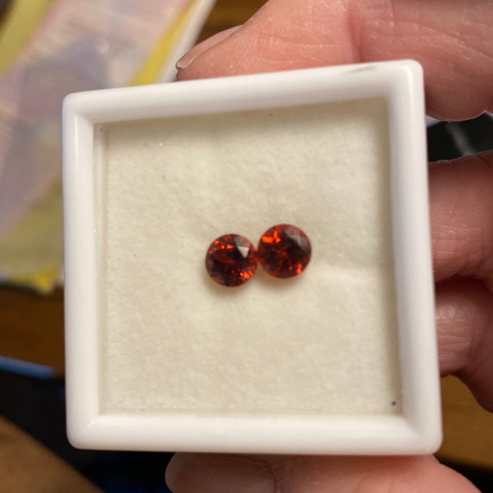 Indian Hessonite garnet round 6mm set